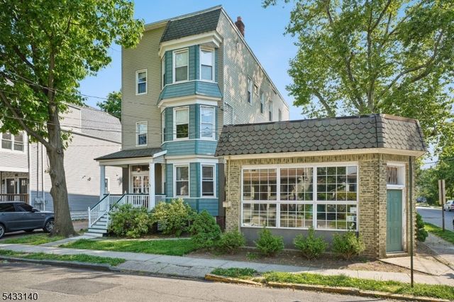 68 Llewellyn Ave, Bloomfield Twp., NJ 07003