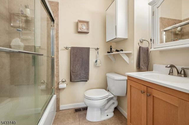 68 Llewellyn Ave, Bloomfield Twp., NJ 07003