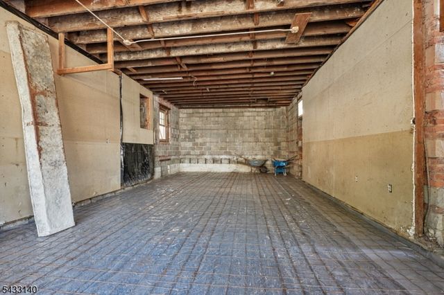 68 Llewellyn Ave, Bloomfield Twp., NJ 07003