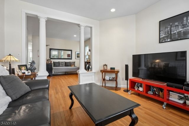 68 Llewellyn Ave, Bloomfield Twp., NJ 07003