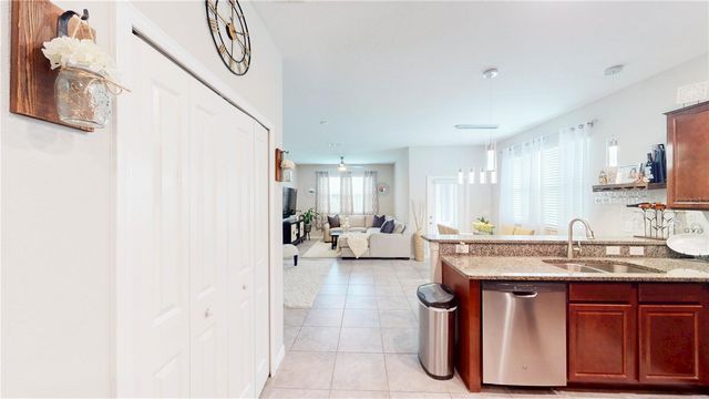 9776 PEMBROOKE PINES DRIVE, Sun City Center, FL 33573