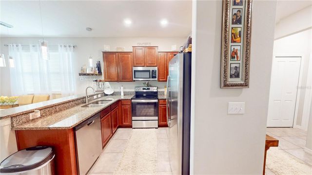 9776 PEMBROOKE PINES DRIVE, Sun City Center, FL 33573