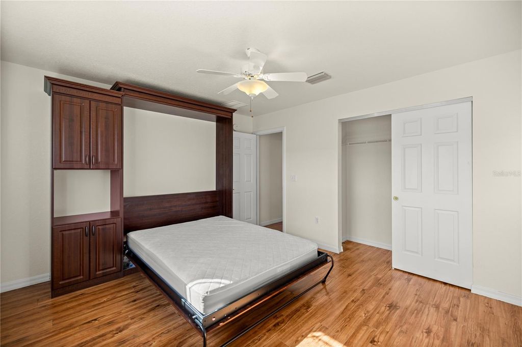 Image 13 of property listing at 14218 SE 88 COURT, Summerfield, FL 34491