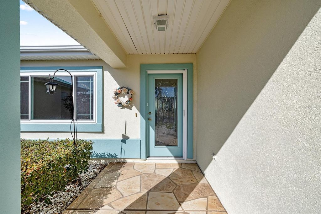 Image 4 of property listing at 14218 SE 88 COURT, Summerfield, FL 34491