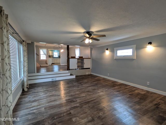 29024 Ayersville Pleasant Bend Road, Defiance, OH 43512