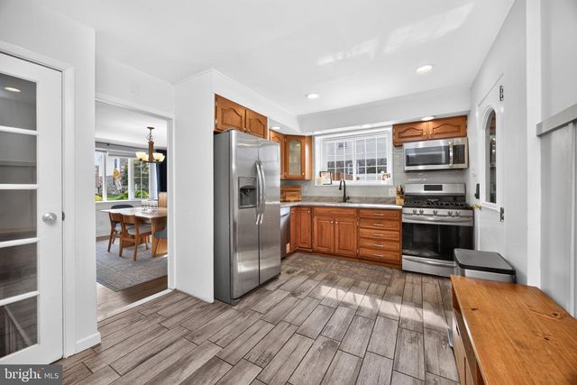 924 PENN AVE, Drexel Hill, PA 19026