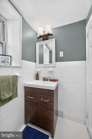 924 PENN AVE, Drexel Hill, PA 19026