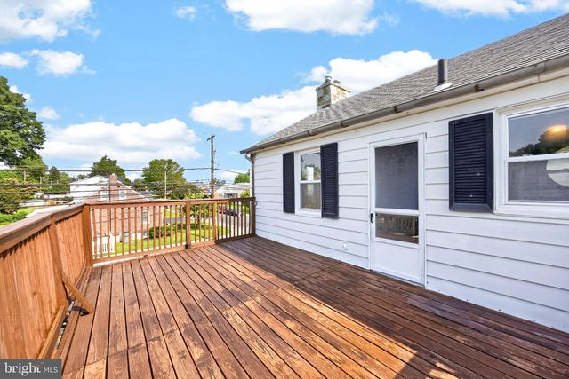 924 PENN AVE, Drexel Hill, PA 19026