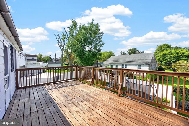 924 PENN AVE, Drexel Hill, PA 19026