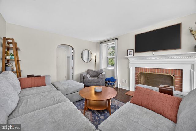 924 PENN AVE, Drexel Hill, PA 19026