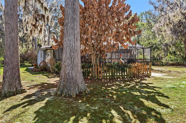 28315 PRIVATE ROAD, Okahumpka, FL 34762