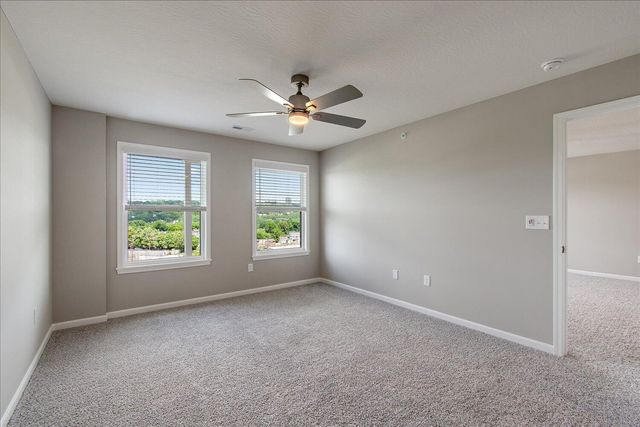 528 Station Drive, 39-102, Ludlow, KY 41016