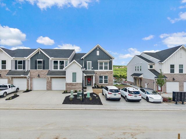 528 Station Drive, 39-102, Ludlow, KY 41016