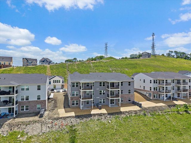 528 Station Drive, 39-102, Ludlow, KY 41016