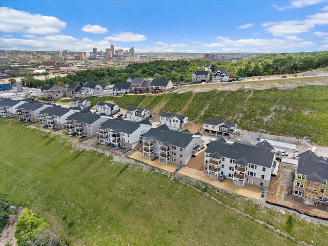 528 Station Drive, 39-102, Ludlow, KY 41016