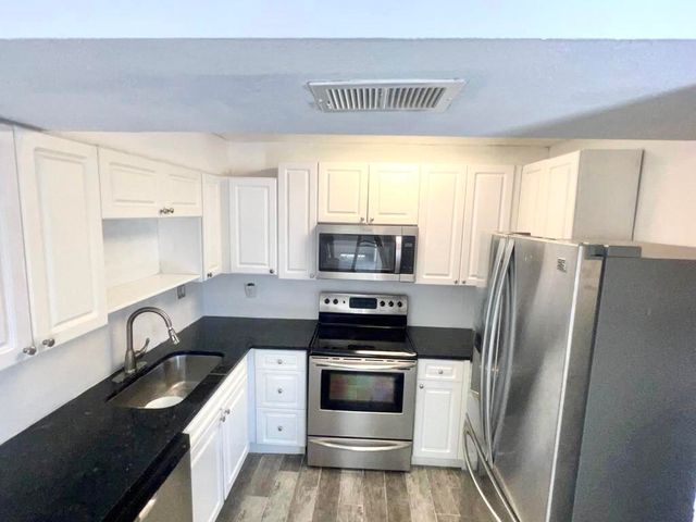 8104 Severn Drive B, Boca Raton, FL 33433