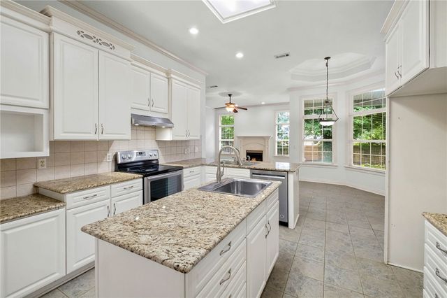 4399 Essex Cove, Springdale, AR 72762