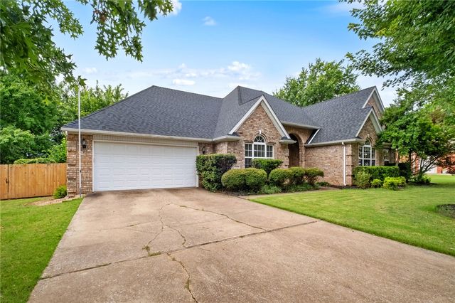4399 Essex Cove, Springdale, AR 72762
