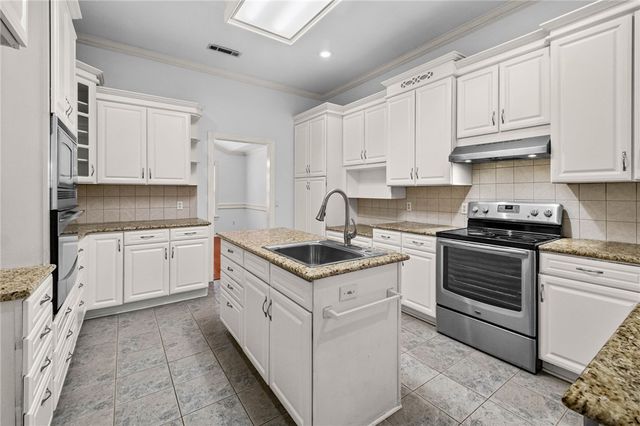 4399 Essex Cove, Springdale, AR 72762
