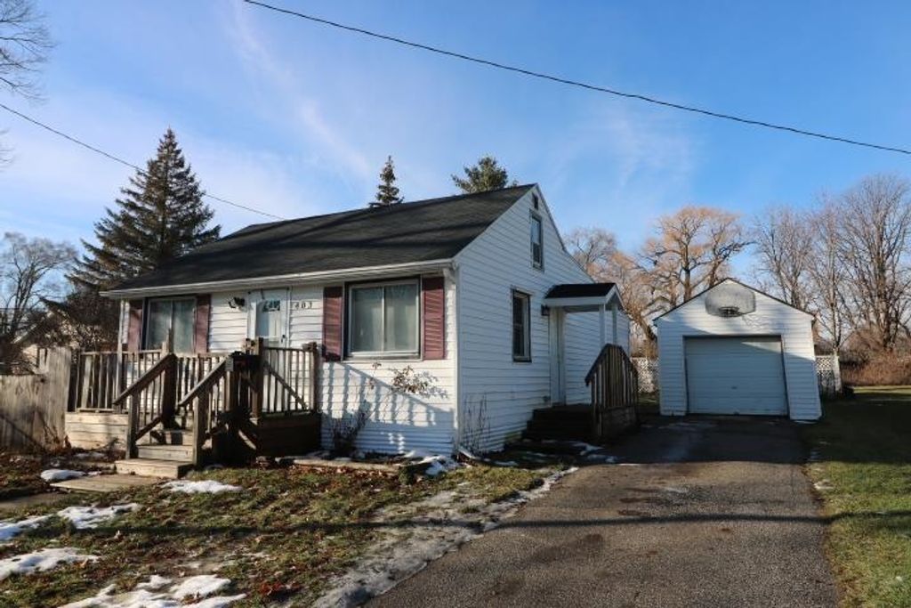 403 Bradley Street, Bay City, MI 48706