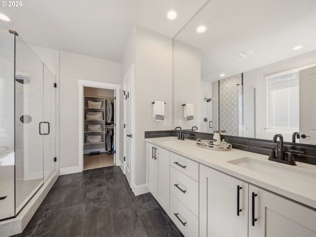 8842 N 3RD Cir, Ridgefield, WA 98642