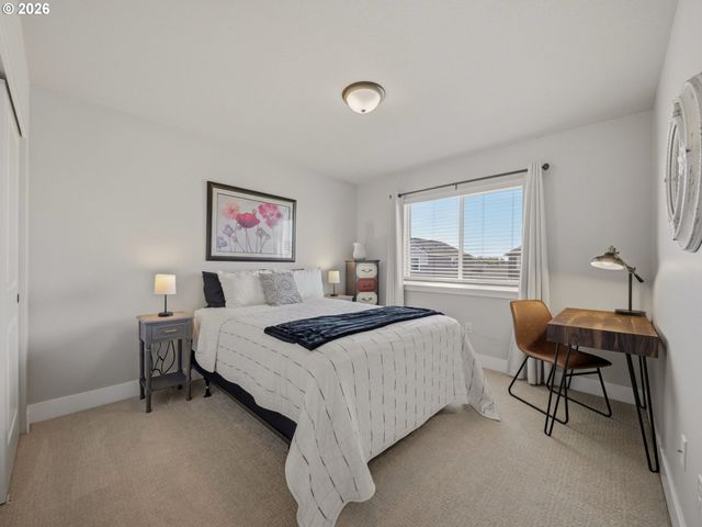 8842 N 3RD Cir, Ridgefield, WA 98642