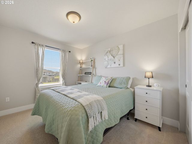 8842 N 3RD Cir, Ridgefield, WA 98642