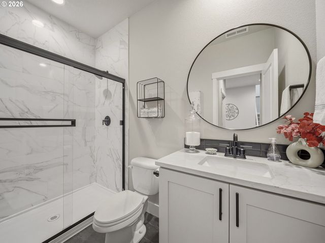 8842 N 3RD Cir, Ridgefield, WA 98642