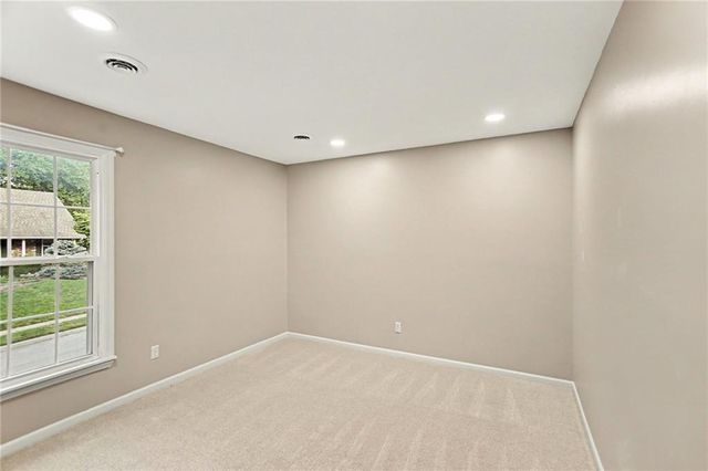 1005 Blueberry Lane, Liberty, MO 64068