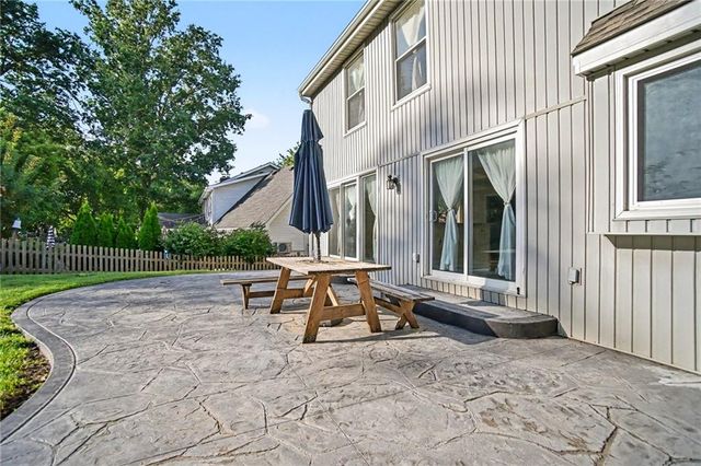 1005 Blueberry Lane, Liberty, MO 64068