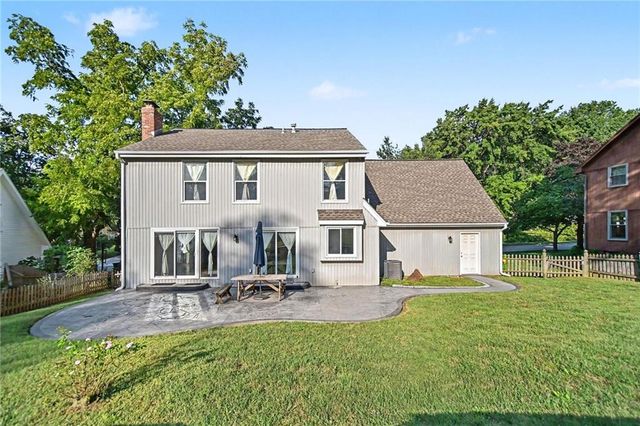 1005 Blueberry Lane, Liberty, MO 64068