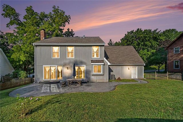 1005 Blueberry Lane, Liberty, MO 64068