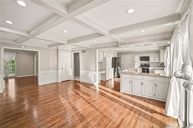 1005 Blueberry Lane, Liberty, MO 64068