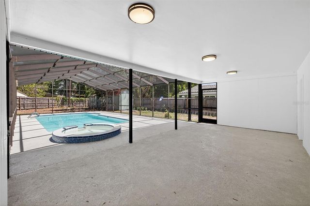 2207 HENNESEN DRIVE, Clearwater, FL 33764