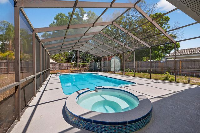 2207 HENNESEN DRIVE, Clearwater, FL 33764
