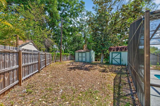 2207 HENNESEN DRIVE, Clearwater, FL 33764