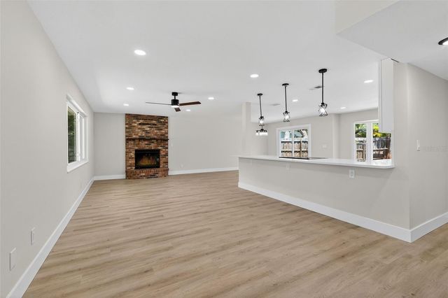 2207 HENNESEN DRIVE, Clearwater, FL 33764