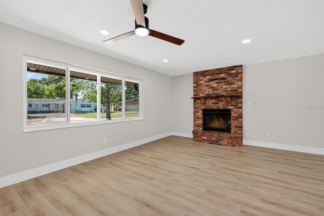 2207 HENNESEN DRIVE, Clearwater, FL 33764