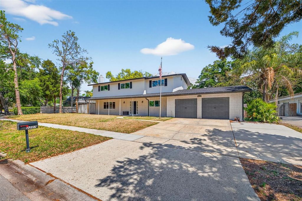 2207 HENNESEN DRIVE, Clearwater, FL 33764