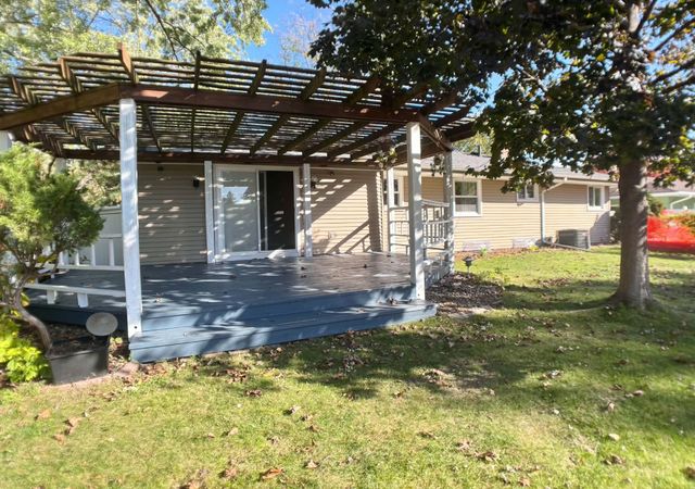 2819 Farrington Street, Roseville, MN 55113