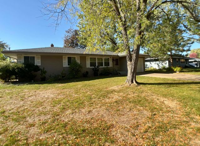 2819 Farrington Street, Roseville, MN 55113