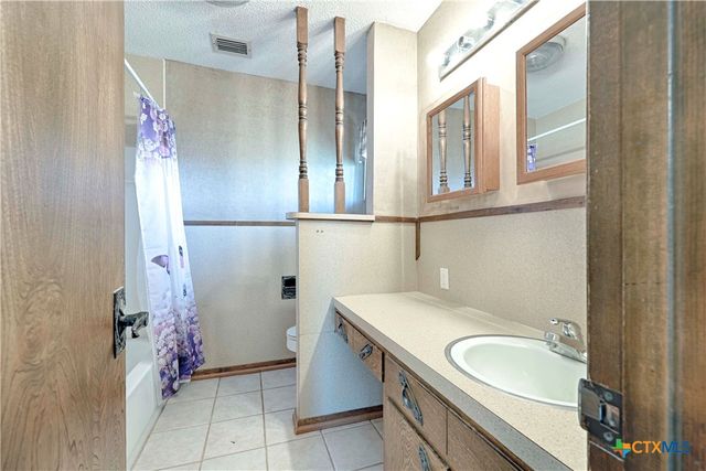 395 State Highway 304, Gonzales, TX 78629