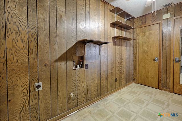 395 State Highway 304, Gonzales, TX 78629