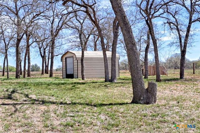 395 State Highway 304, Gonzales, TX 78629