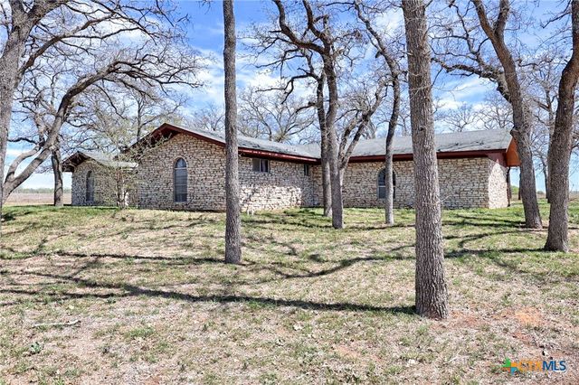 395 State Highway 304, Gonzales, TX 78629