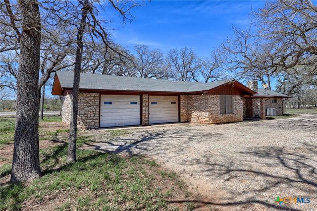 395 State Highway 304, Gonzales, TX 78629