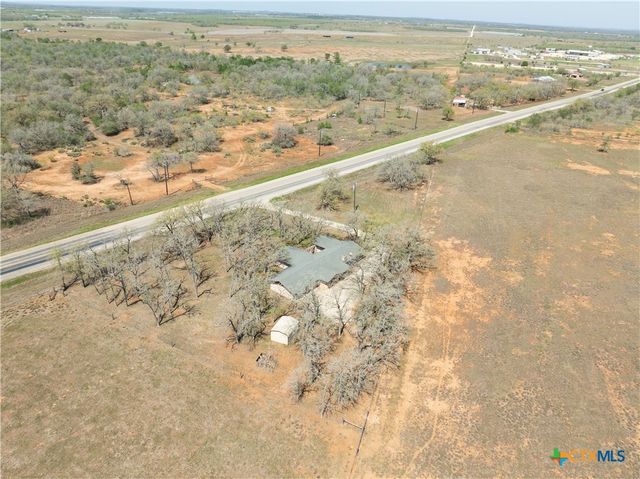 395 State Highway 304, Gonzales, TX 78629
