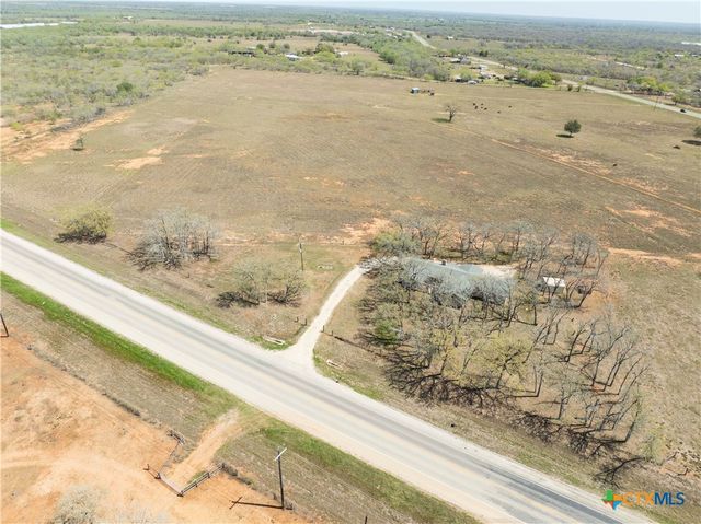 395 State Highway 304, Gonzales, TX 78629