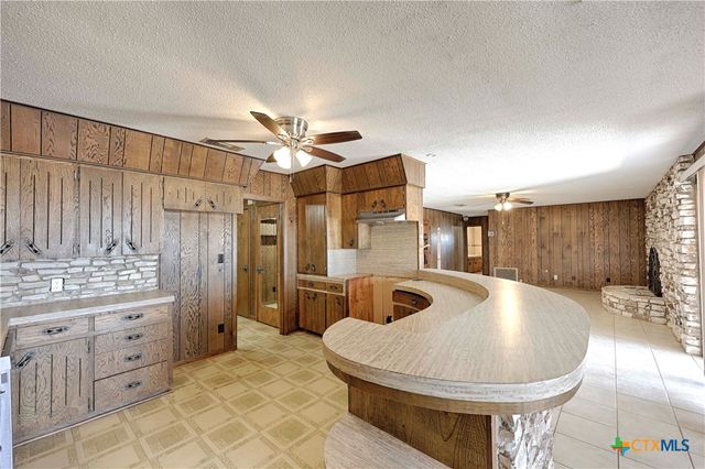 395 State Highway 304, Gonzales, TX 78629