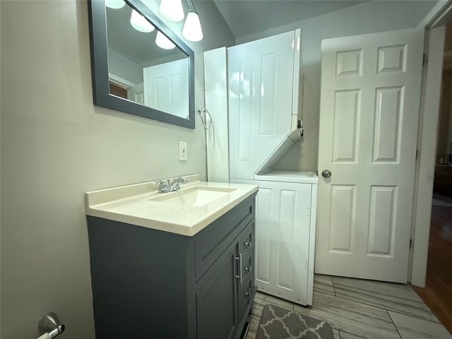 1203 W North Ave 101, Manchester, PA 15233